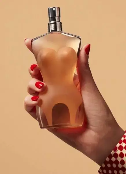 frascos de perfumes